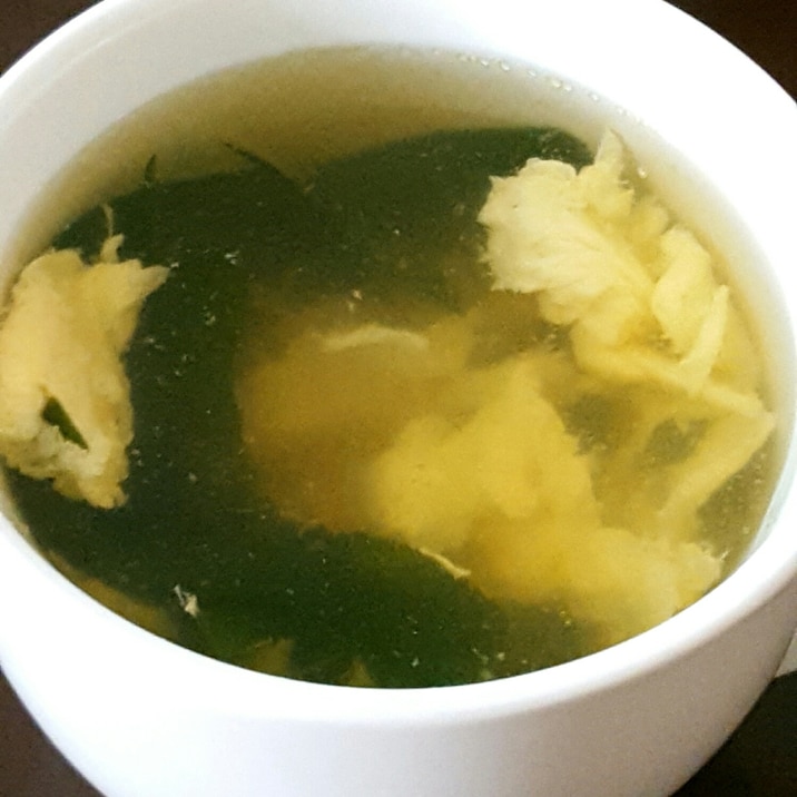 鶏肉のゆで汁で!わかめスープ♪♪